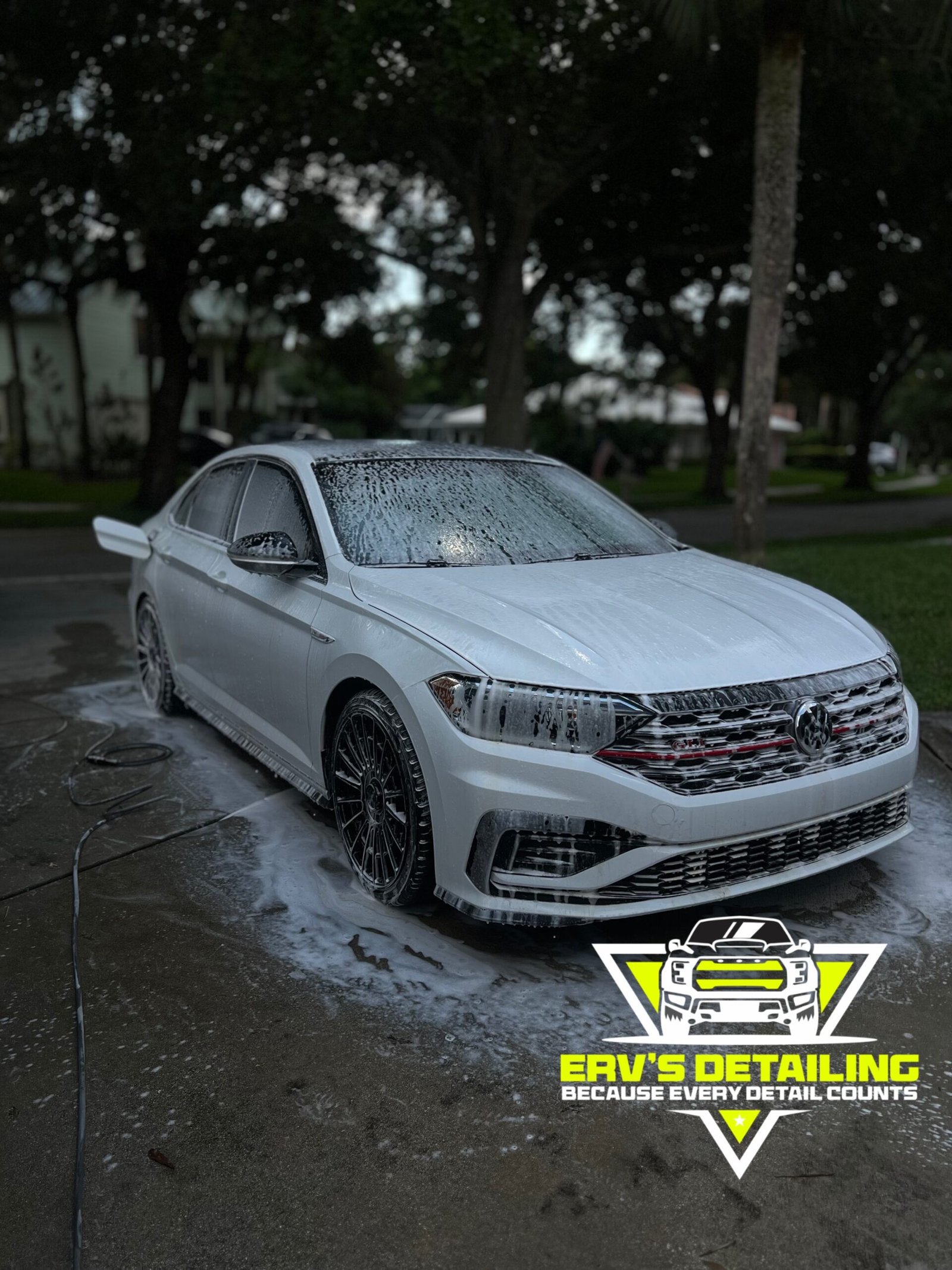 Erv's Detailing #1 Pristine Volkswagen Jetta White with foam